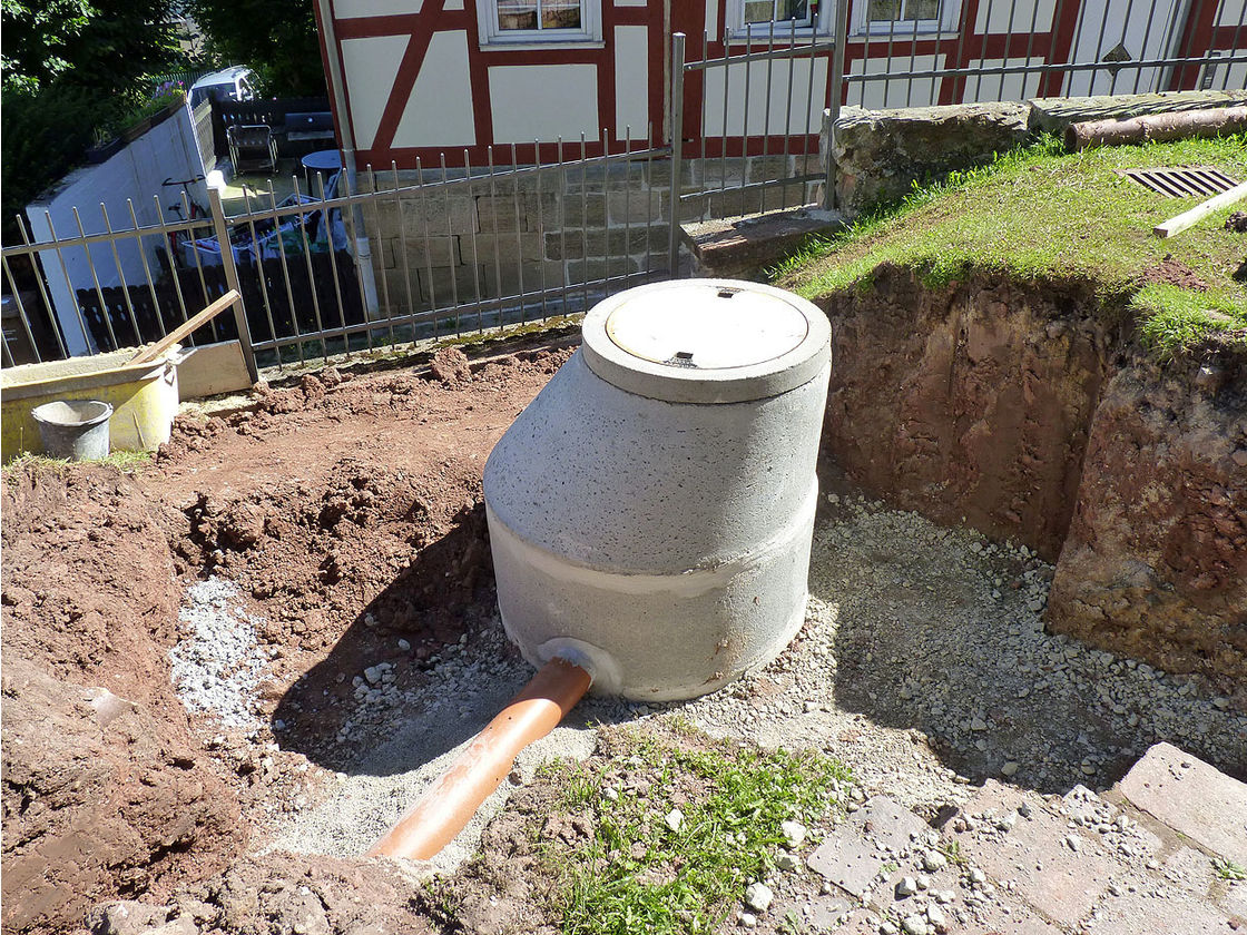 Kanalisierungsarbeiten an St. Crescentius (Foto: Karl-Franz Thiede)